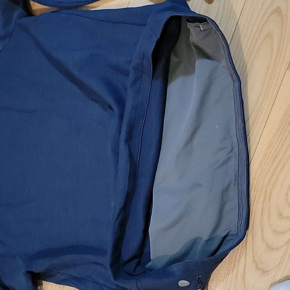 Llbean Pull Over - image 7